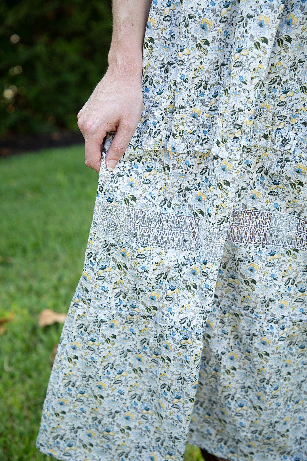liberty print maxi dress Leaves of Grass, New York Aylesbury Liberty print maxi (right) as seen Leaves of Grass :
