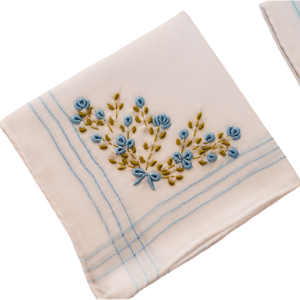 
                  
                    Hankie Roses
                  
                
