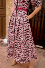 Load image into Gallery viewer, Cazadora Dress | Punto de Cruz Camouflage Pink
