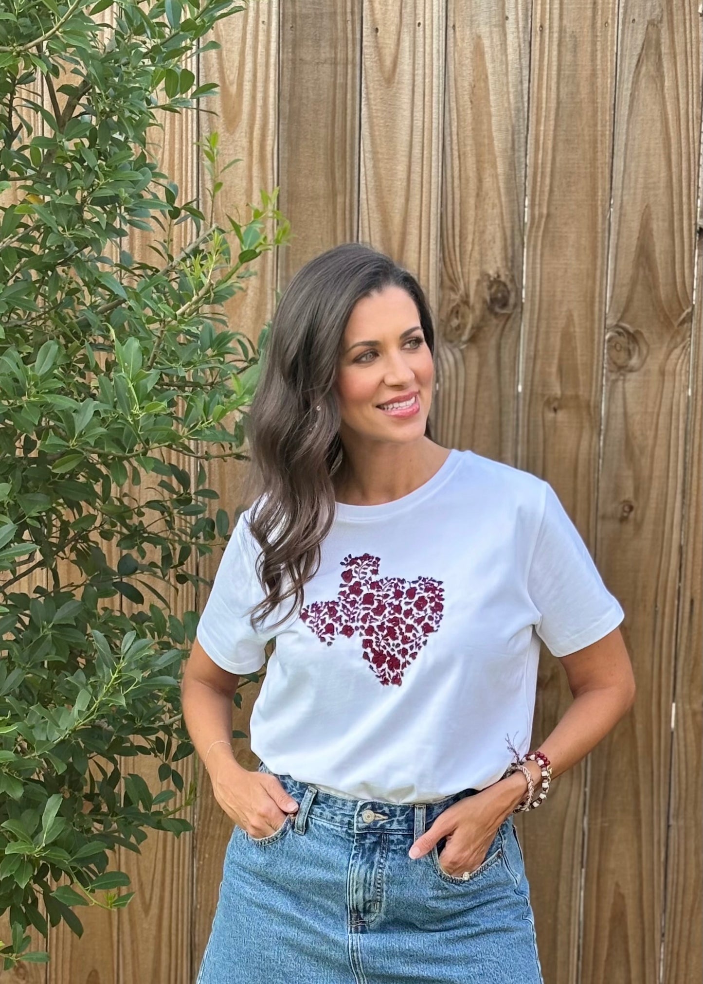 
                  
                    Howdy Yall shirt | White with Maroon
                  
                