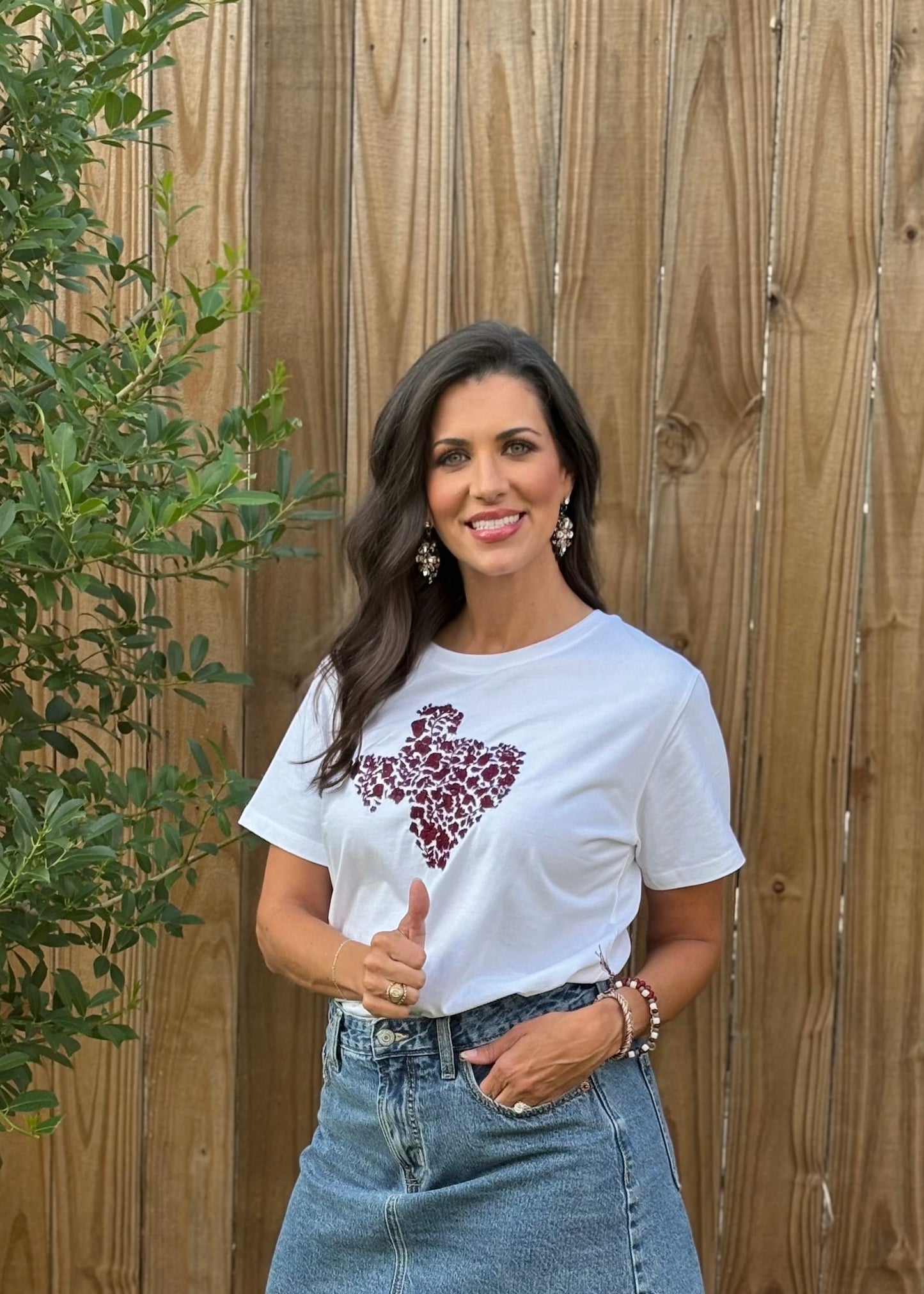 
                  
                    Howdy Yall shirt | White with Maroon
                  
                